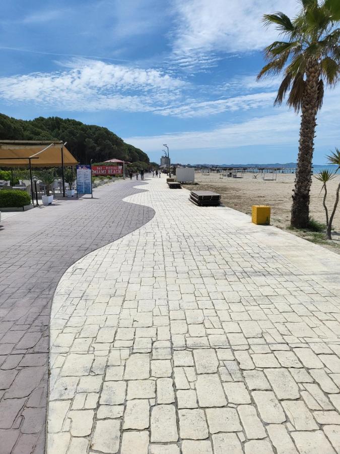 Bellissima Casa Al Mare Con Vista Mozzafiato * Golem (Tirana)